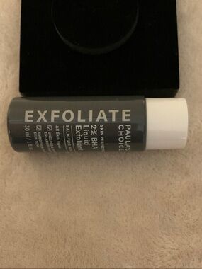 Paula's Choice Exfoliate 2% BHA Liquid Exfoliant - Gray & White